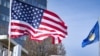 Flamuri i SHBA-së dhe Kosovës. Fotografi nga arkivi.