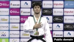 Эмомалӣ Нуралӣ, паҳлавони номдори тоҷик.