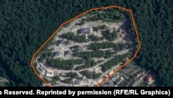 Общий вид строительной площадки в Красной Поляне, где возводят резиденцию Александра Лукашенко. Спутниковый снимок сделан 12 июля 2025 года компанией Planet Labs