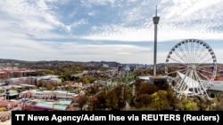 Увеселителният парк Лесеберг в Швеция е затворен заради увеличението на броя на случаите на коронавирус в района. 