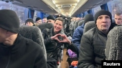 Марыя Калесьнікава і іншыя палітвязьні пасьля вызваленьня і вывазу ва Ўкраіну, 13 сьнежня 2025