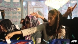  حضور زنان در پای صندوق رای (عکس از آرشیو) 