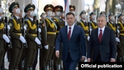 Садыр Жапаров менен Шавкат Мирзиёев Ташкентте. Өзбекстан. 2021-жылдын 11-марты.