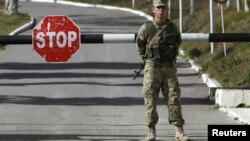 Сайхан Музаев, по его словам, при всем желании не в состоянии помочь силовикам. Грузинские разведчики требуют от него дать ложные показания о причастности бывших высокопоставленных офицеров МВД к спецоперации в Лапанкури в 2012 году