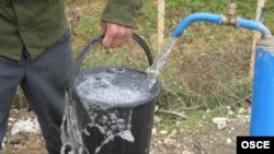 В конфликтном регионе вот уже несколько лет бесперебойное водоснабжение является роскошью