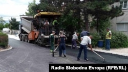 Илустрација: Асфалтирање на улица во Битола 