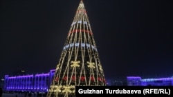 Ноговодняя елка Бишкека.