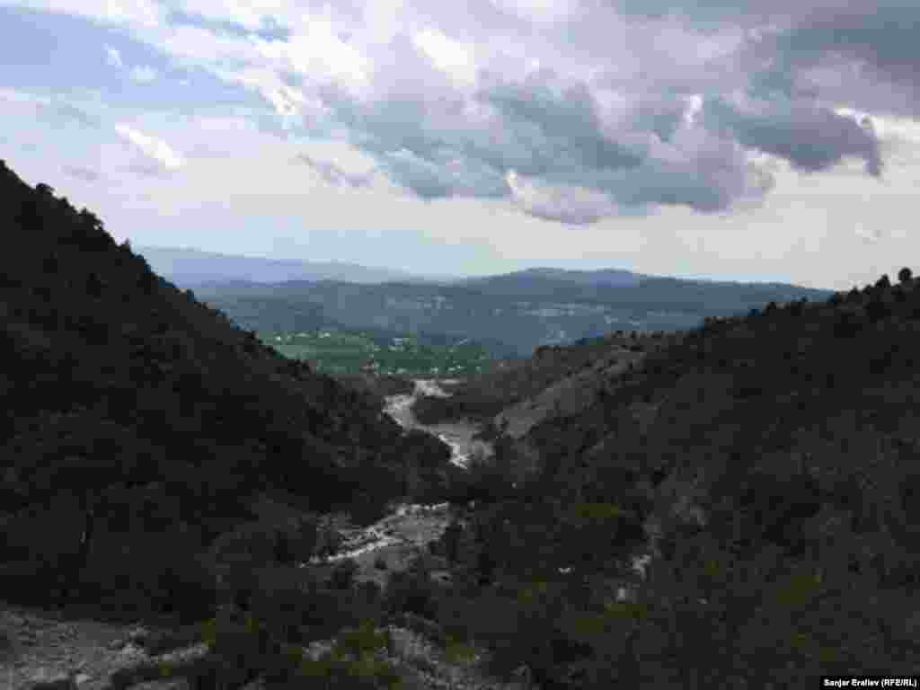 Арстанбап өрөөнү. Тарыхый булактарда кыштак 19-кылымдын этегинде негизделгени айтылат. Жергиликтүүлөрдүн көбү өзбек тилинде сүйлөшөт.&nbsp;