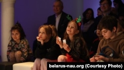 На вечарыне для беларускіх дзяцей у Польшчы, архіўны здымак