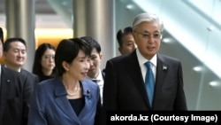 Қазақстан президенті Қасым-Жомарт Тоқаев пен Жапония премьер-министрі Санаэ Такаичи. Токио, 18 желтоқсан, 2025 жыл. 