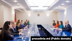Imagine publicată de președinția moldoveană de la întrevederea Maiei Sandu cu o delegație bipartizană a Congresului Statelor Unite ale Americii.