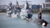 Корабли ЧФ России во время празднования Дня Военно-морского флота РФ в Новороссийске, 31 июля 2022 года. (Фото AP)