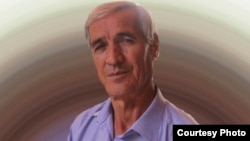 Жазуучу Мирзахалим Каримов.  