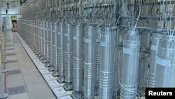 Instalație de centrifuge pentru separarea uraniului în unitatea nucleară Natanz