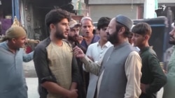 له پاکستانه تلونکي افغان کډوال په ټیټو بيو د کورونو د سامانونو خرڅلاو ته اړ شوي
