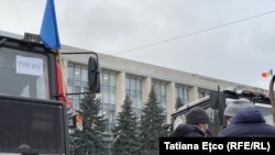 Fermierii reiau protestele în fața Guvernului