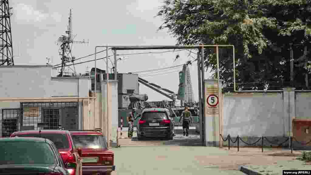 Liman işçileri kirgen maşnalarnı teşkere