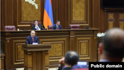 Վարչապետ Նիկոլ Փաշինյանը խորհրդարանում, արխիվ