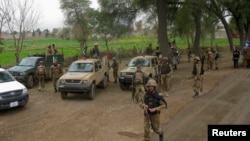 پاکستاني پوځيان په بنو کې - پخوانی انځور 