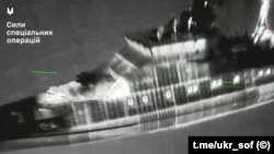 Российский сторожевой корабль проекта 22460 «Охотник» в объективе ночной камеры