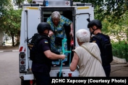 Эвакуация жителей Херсона из опасных районов города, август 2025 года