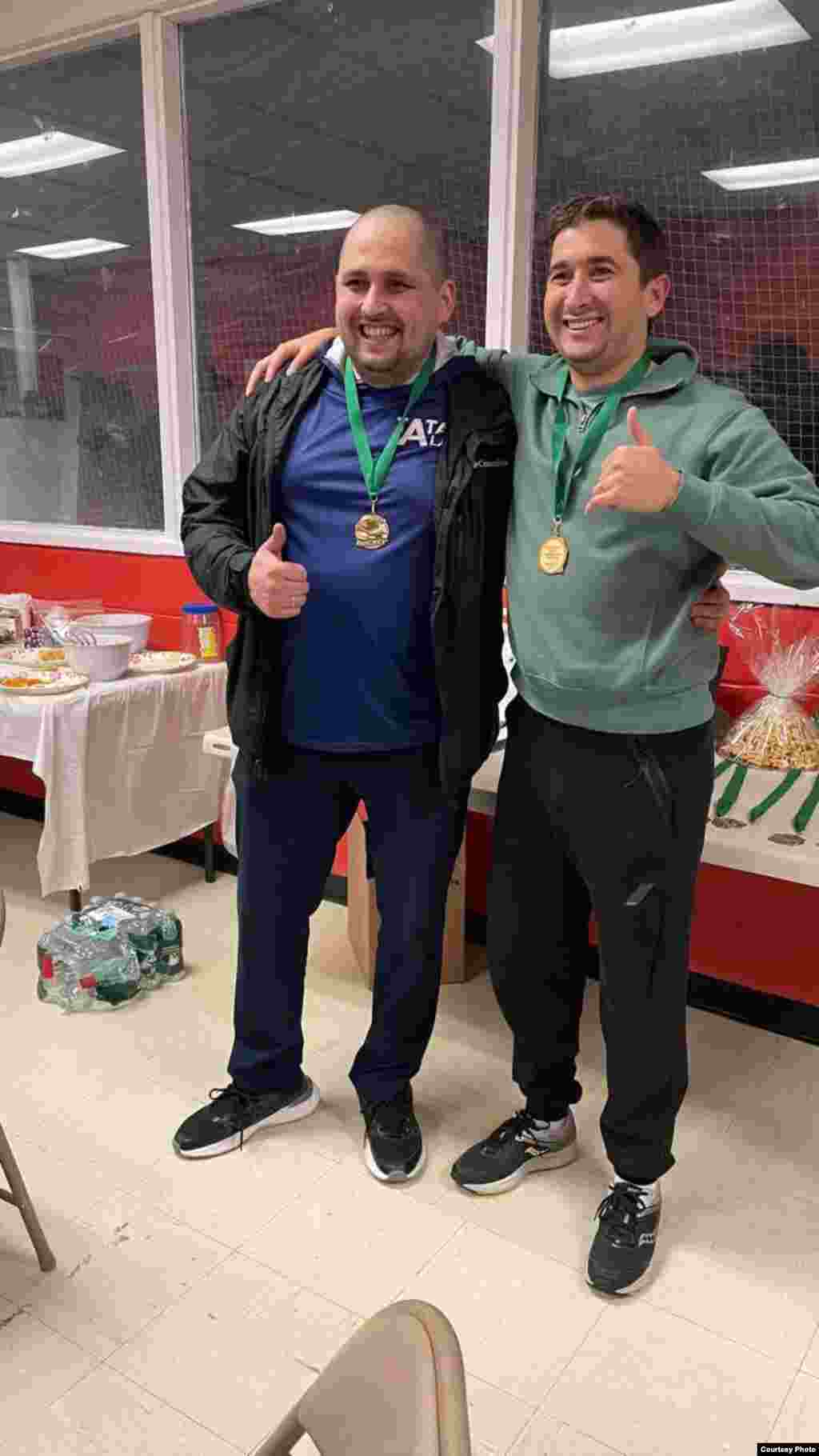 Канададан Марат Сәләхетдинов (сулда), АКШтан Ленар Мөхәммәдиев