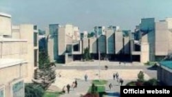 Заострување на критериумите за стекнување на докторски титули.