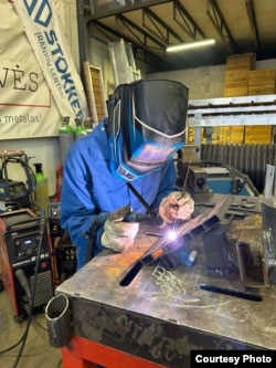 Iulia Dalidovici la muncă în Lituania.